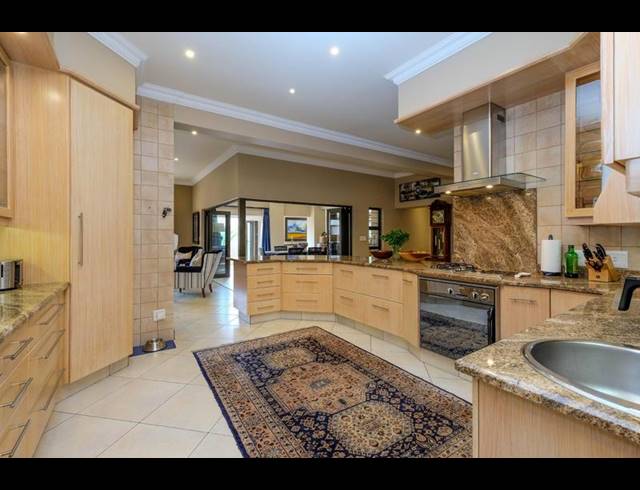 4 BEDROOM CLUSTER FOR SALE IN NORTHCLIFF